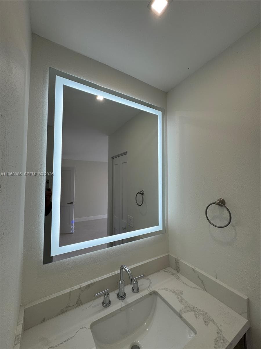 1900 W 54th St # 219, Hialeah FL 33012 — 26