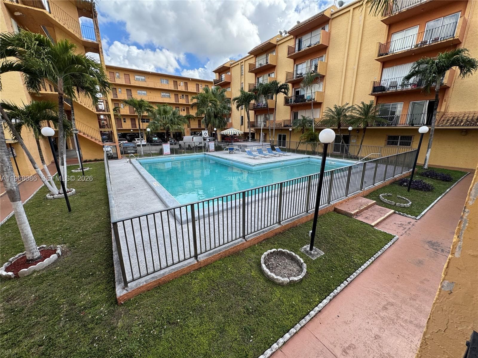 1900 W 54th St # 219, Hialeah FL 33012 — 36