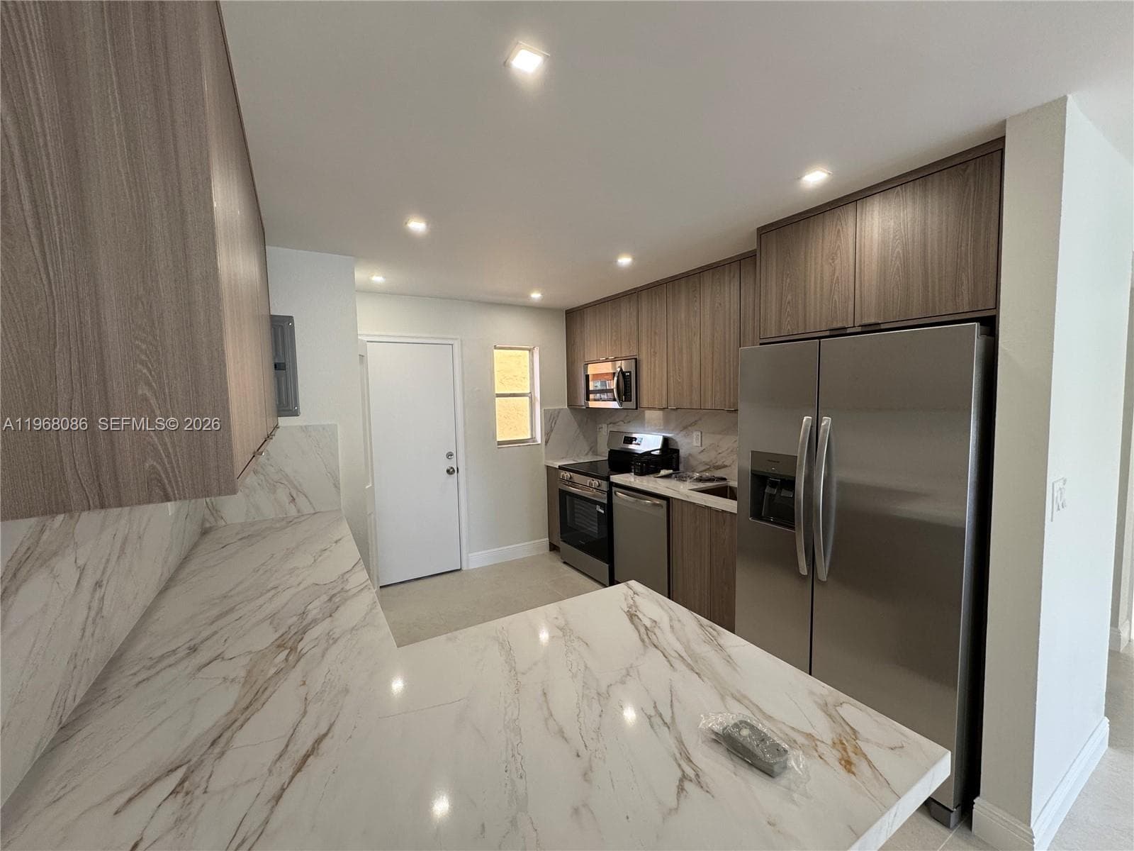 1900 W 54th St # 219, Hialeah FL 33012 — 1