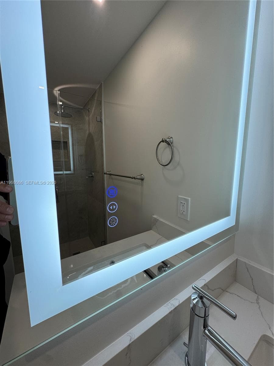 1900 W 54th St # 219, Hialeah FL 33012 — 10