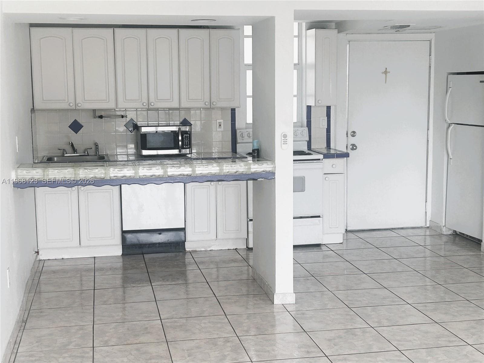 2851 Leonard Dr # J502, Aventura FL 33160 — 9