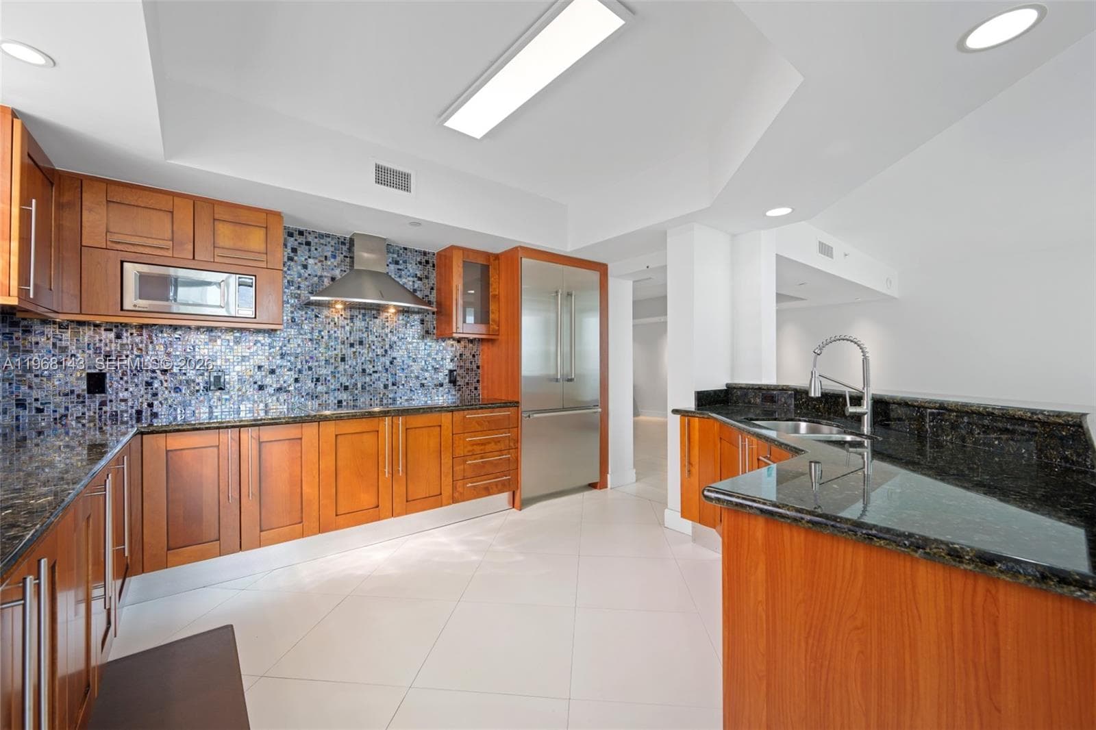 3301 NE 183 # 2209, Aventura FL 33160 — 6