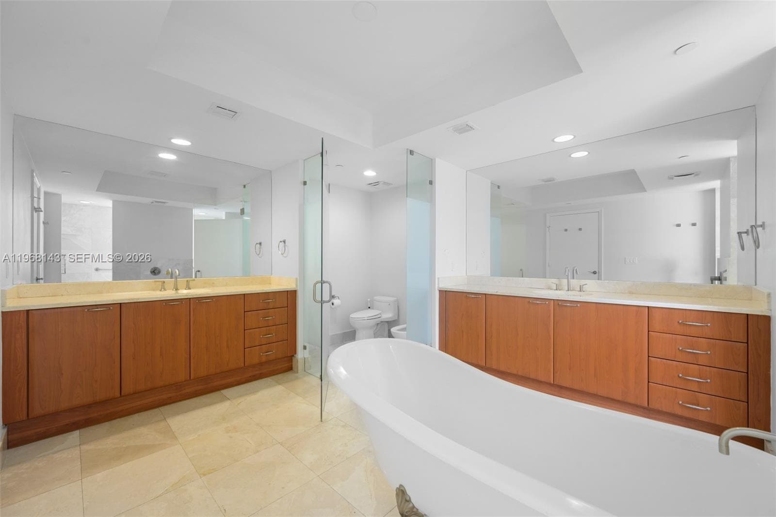 3301 NE 183 # 2209, Aventura FL 33160 — 17