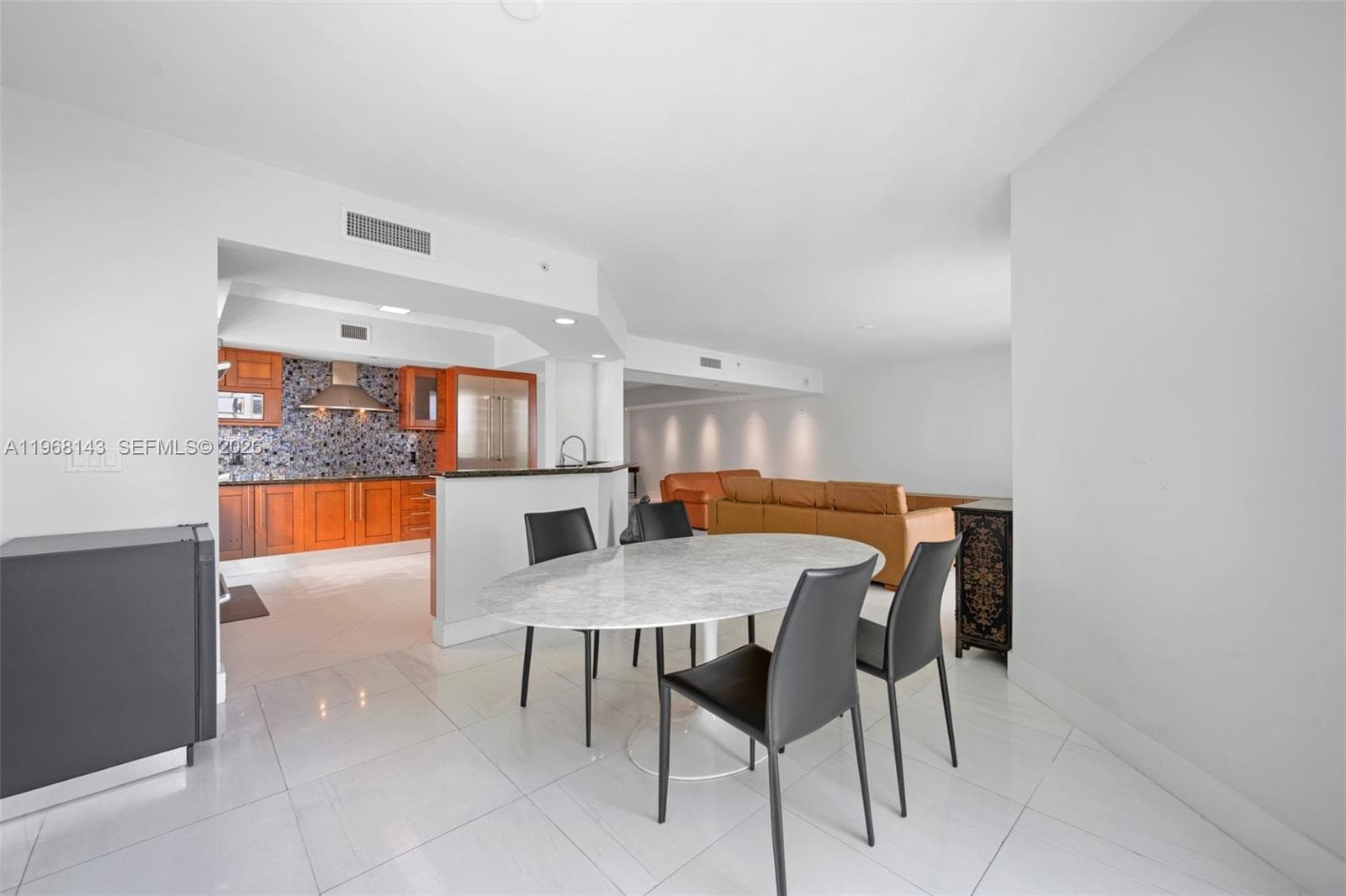3301 NE 183 # 2209, Aventura FL 33160 — 7