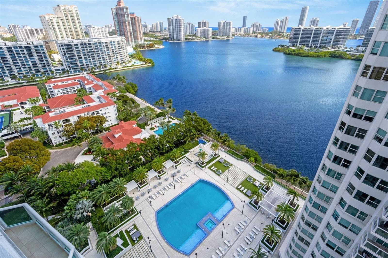 3301 NE 183 # 2209, Aventura FL 33160 — 1