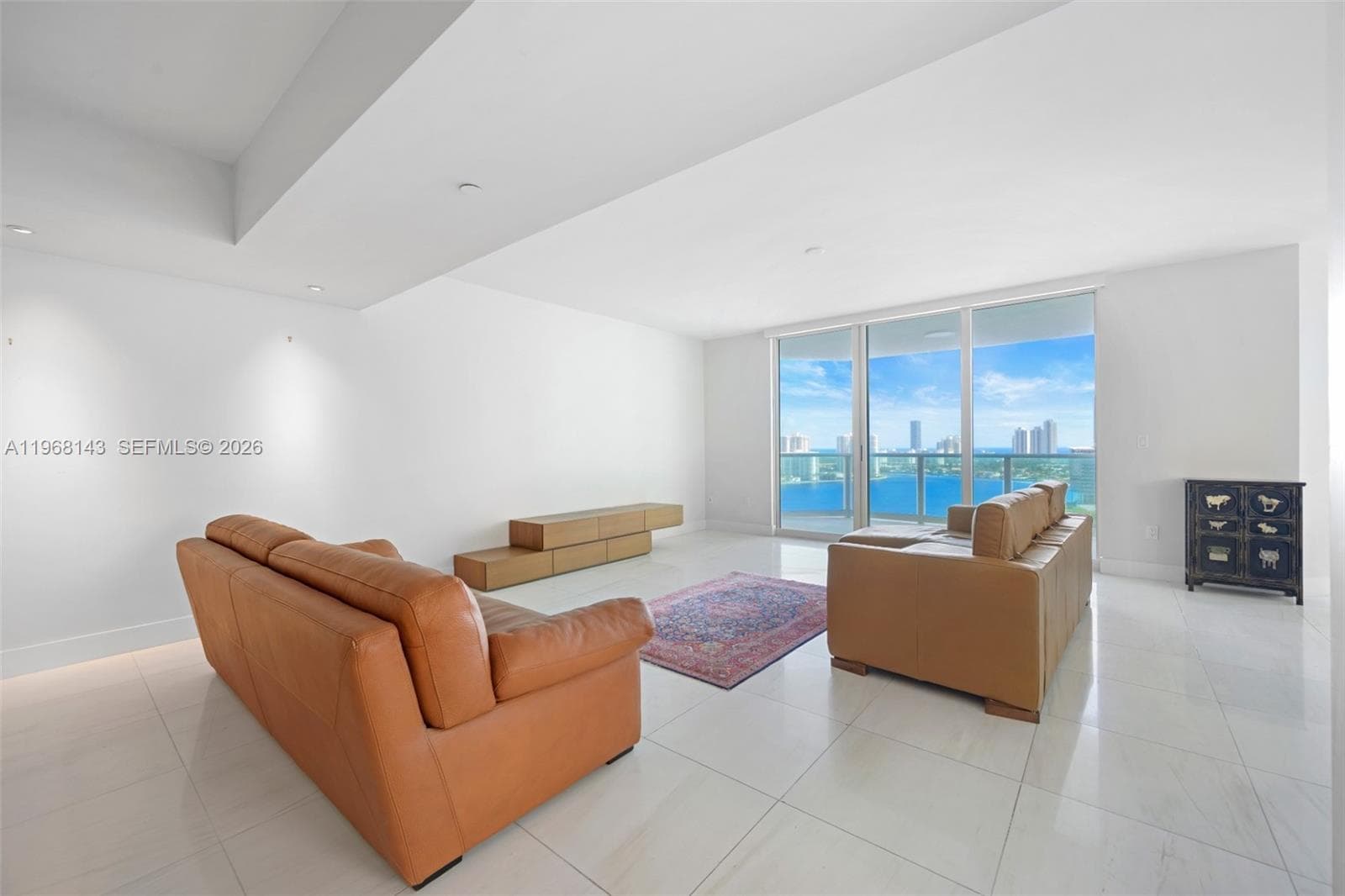3301 NE 183 # 2209, Aventura FL 33160 — 4
