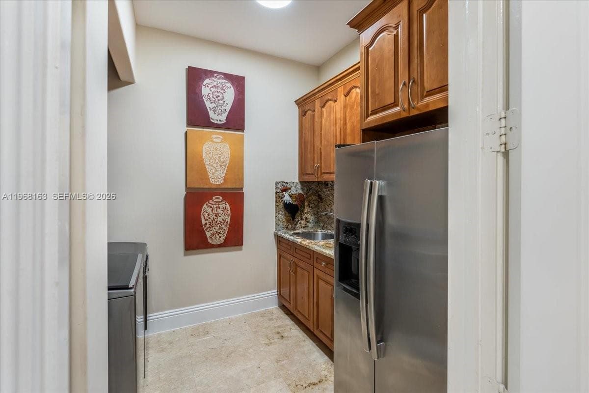 7851 NW 166th Ter, Miami Lakes FL 33016 — 42