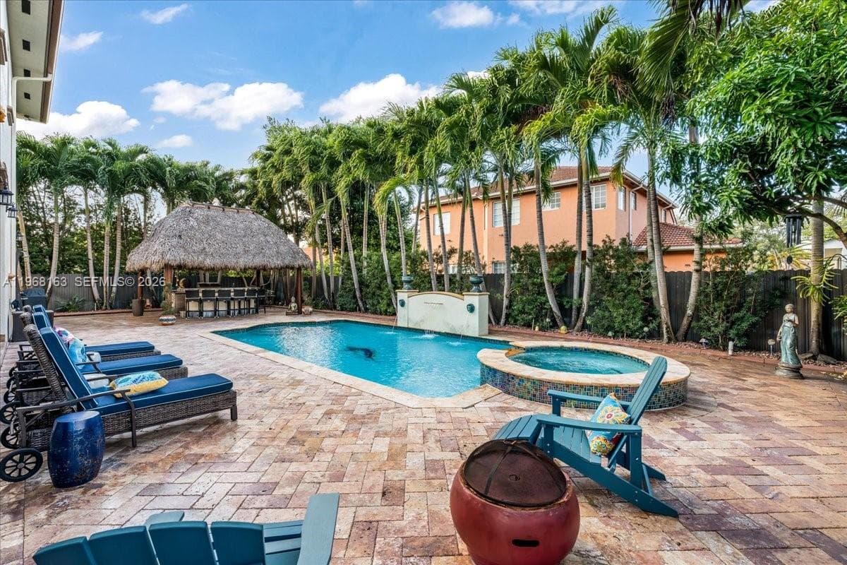 7851 NW 166th Ter, Miami Lakes FL 33016 — 7