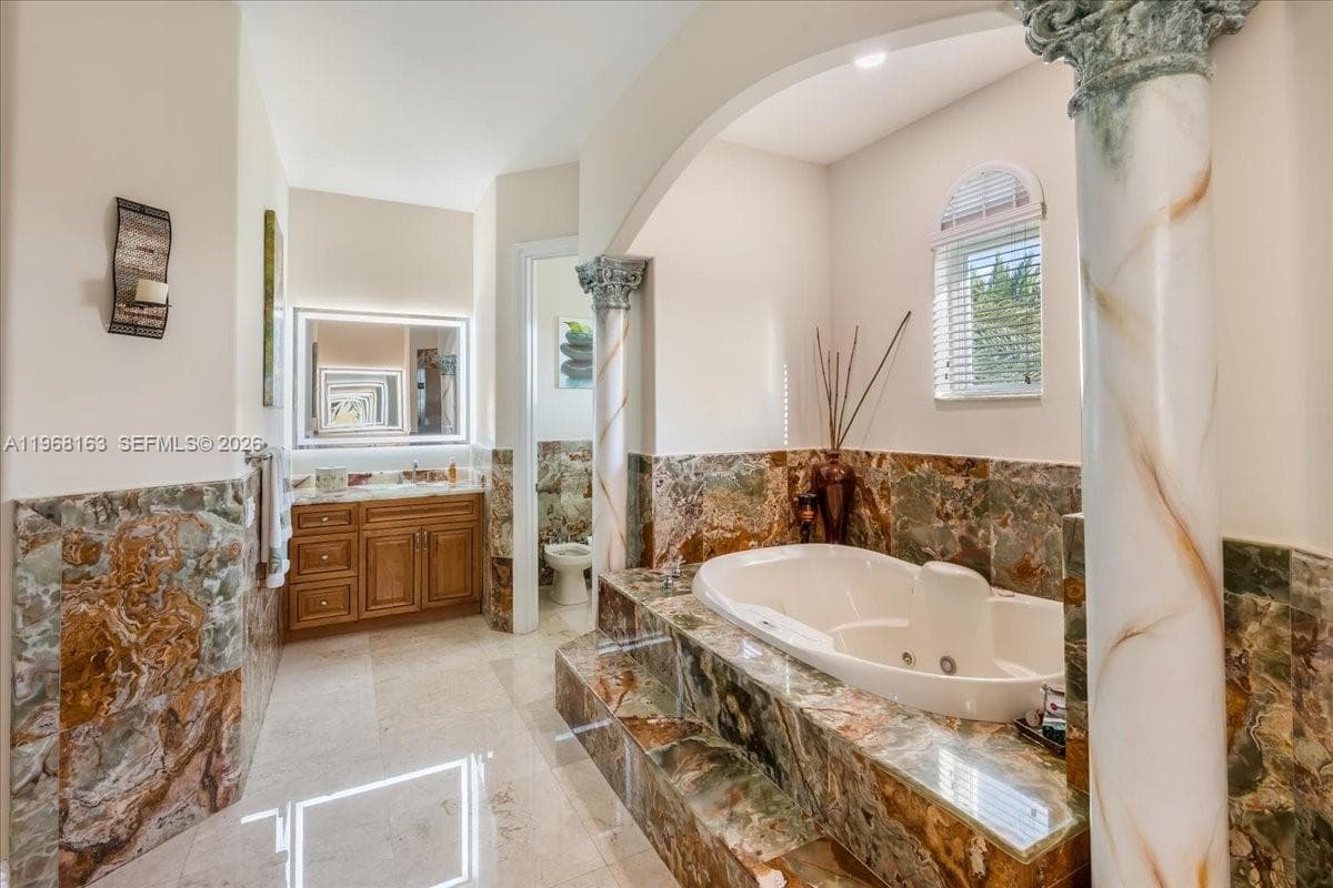 7851 NW 166th Ter, Miami Lakes FL 33016 — 9