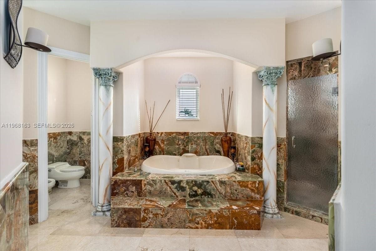 7851 NW 166th Ter, Miami Lakes FL 33016 — 44