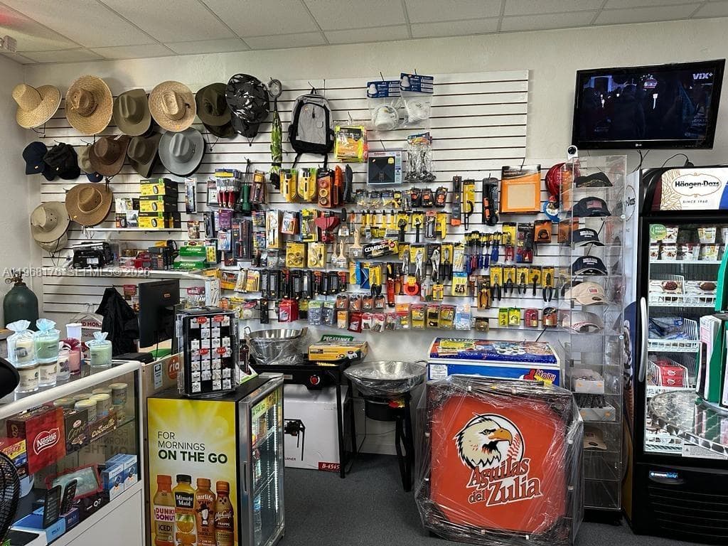 10940 W Flagler st, Miami FL 33174 — 3