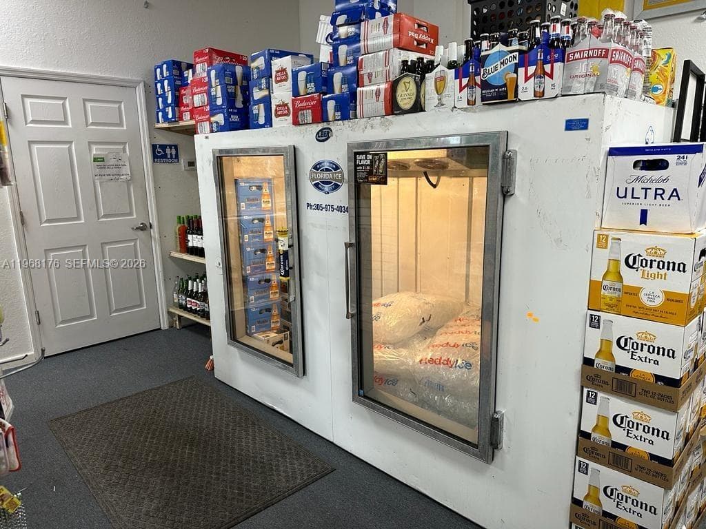 10940 W Flagler st, Miami FL 33174 — 5