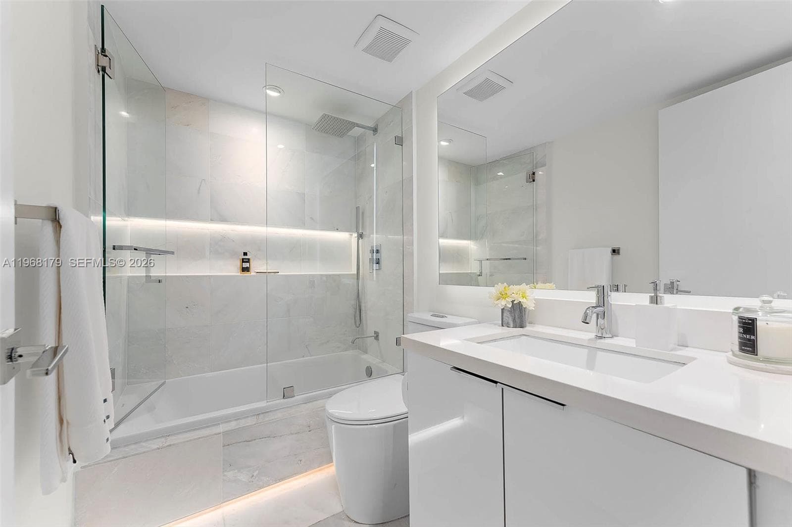199 Ocean Lane Dr # 311, Key Biscayne FL 33149 — 26