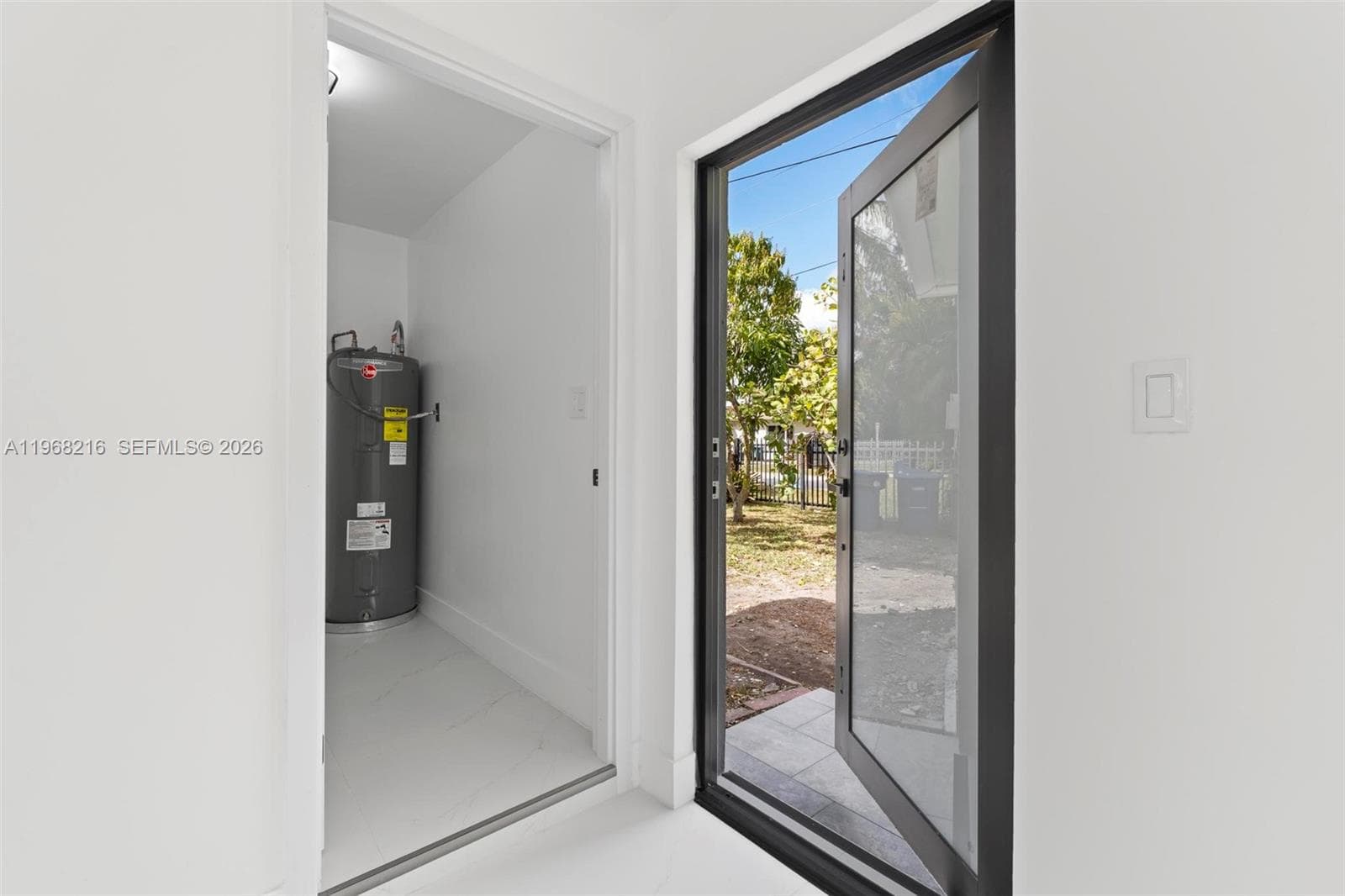 14950 NE 2nd Ave, Miami FL 33161 — 33