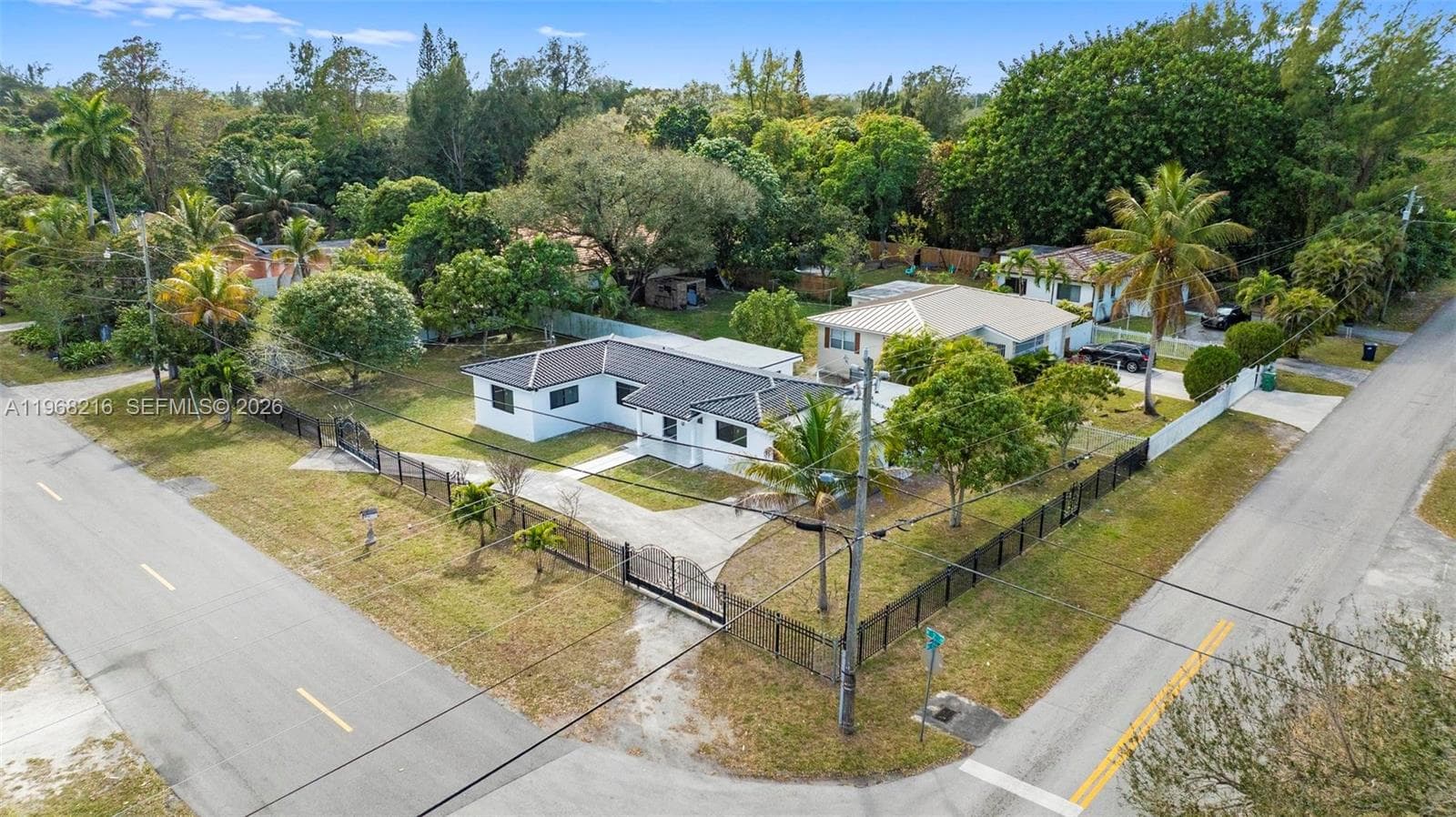14950 NE 2nd Ave, Miami FL 33161 — 41