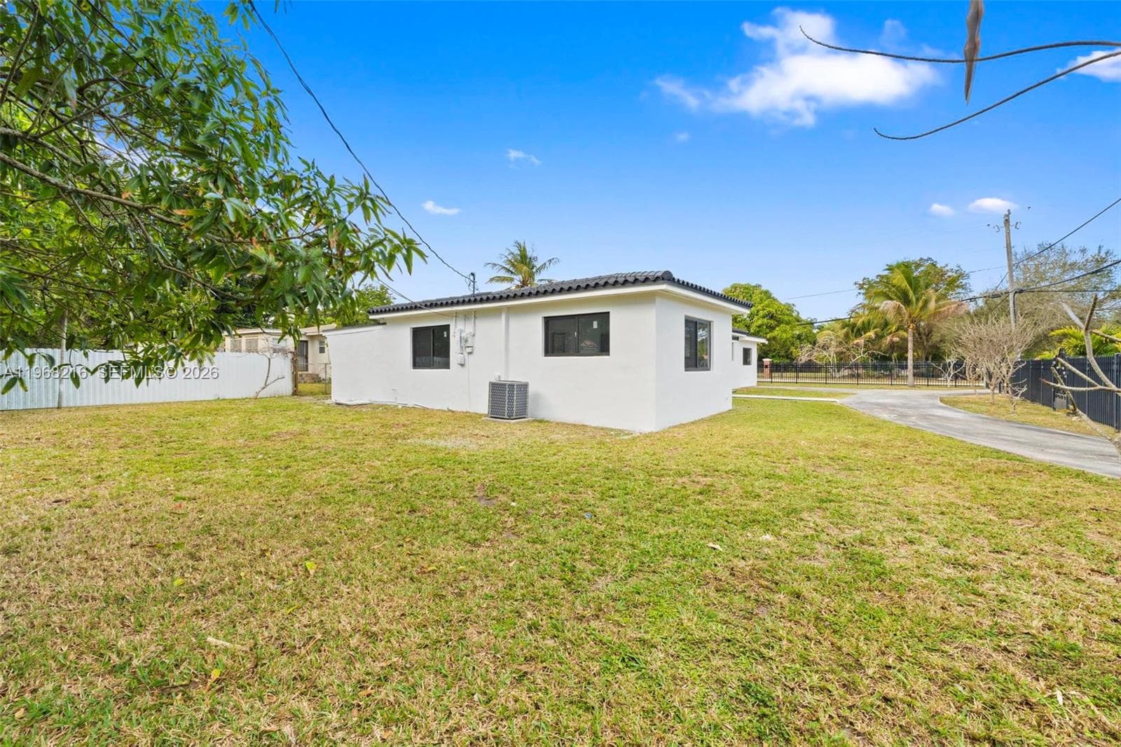 14950 NE 2nd Ave, Miami FL 33161 — 37