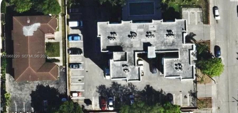 140 NW 14th Ave # 6, Miami FL 33125 — 7