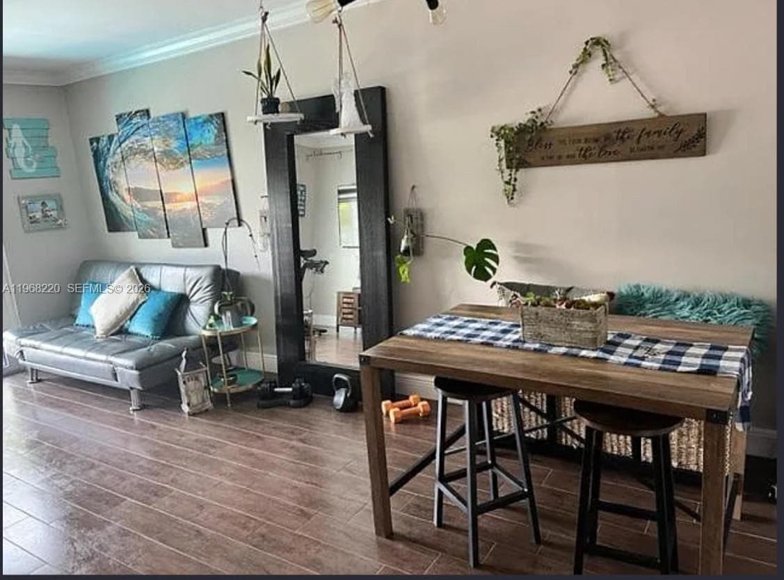 140 NW 14th Ave # 6, Miami FL 33125 — 3