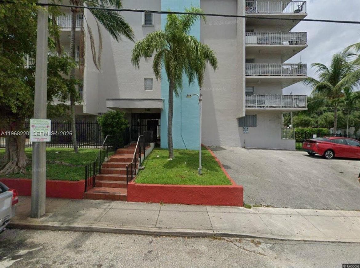 140 NW 14th Ave # 6, Miami FL 33125 — 8