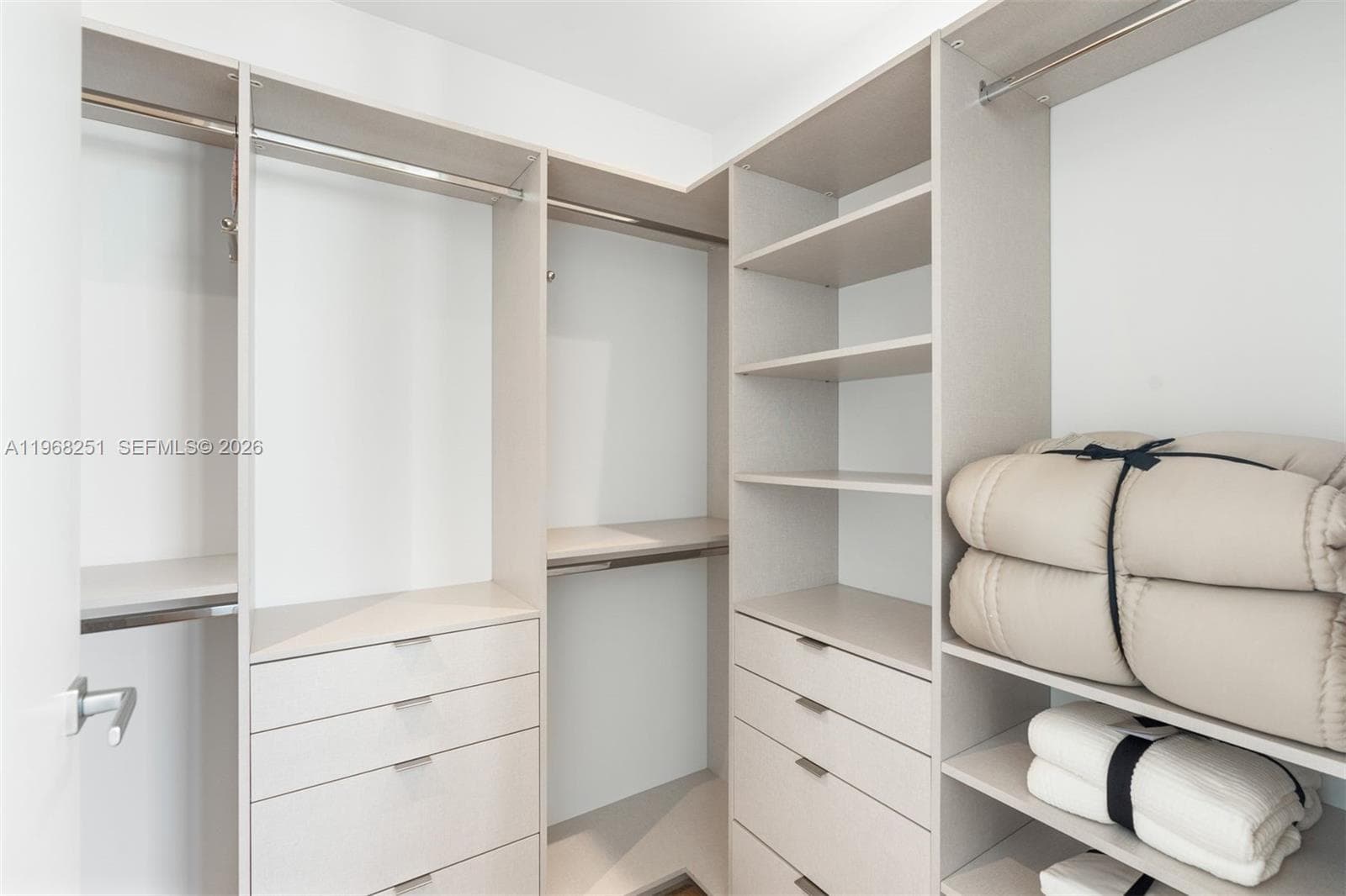 8701 Collins Ave # 606, Miami Beach FL 33154 — 30