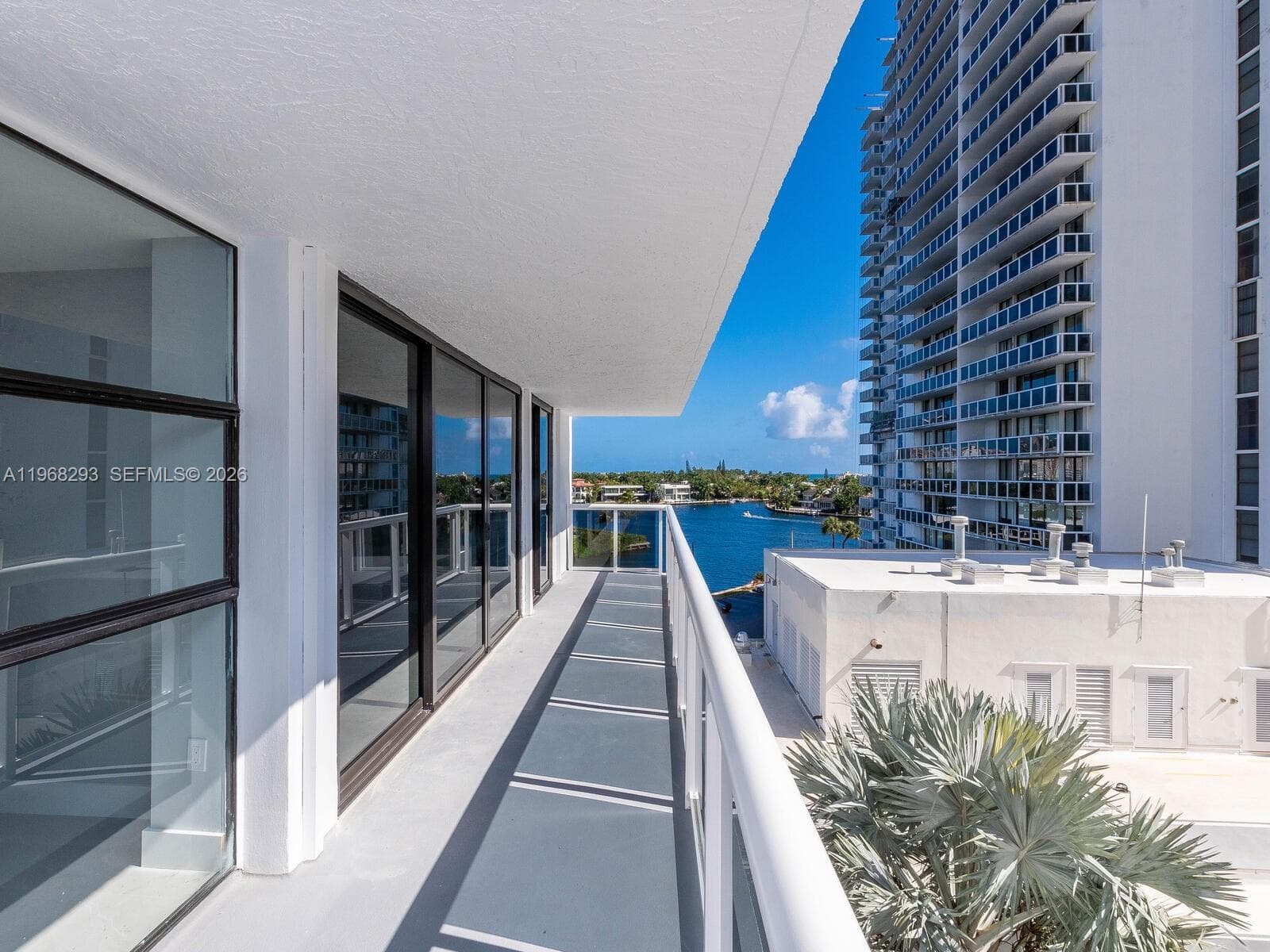 20505 E COUNTRY CLUB DR # 634, Aventura FL 33180 — 36