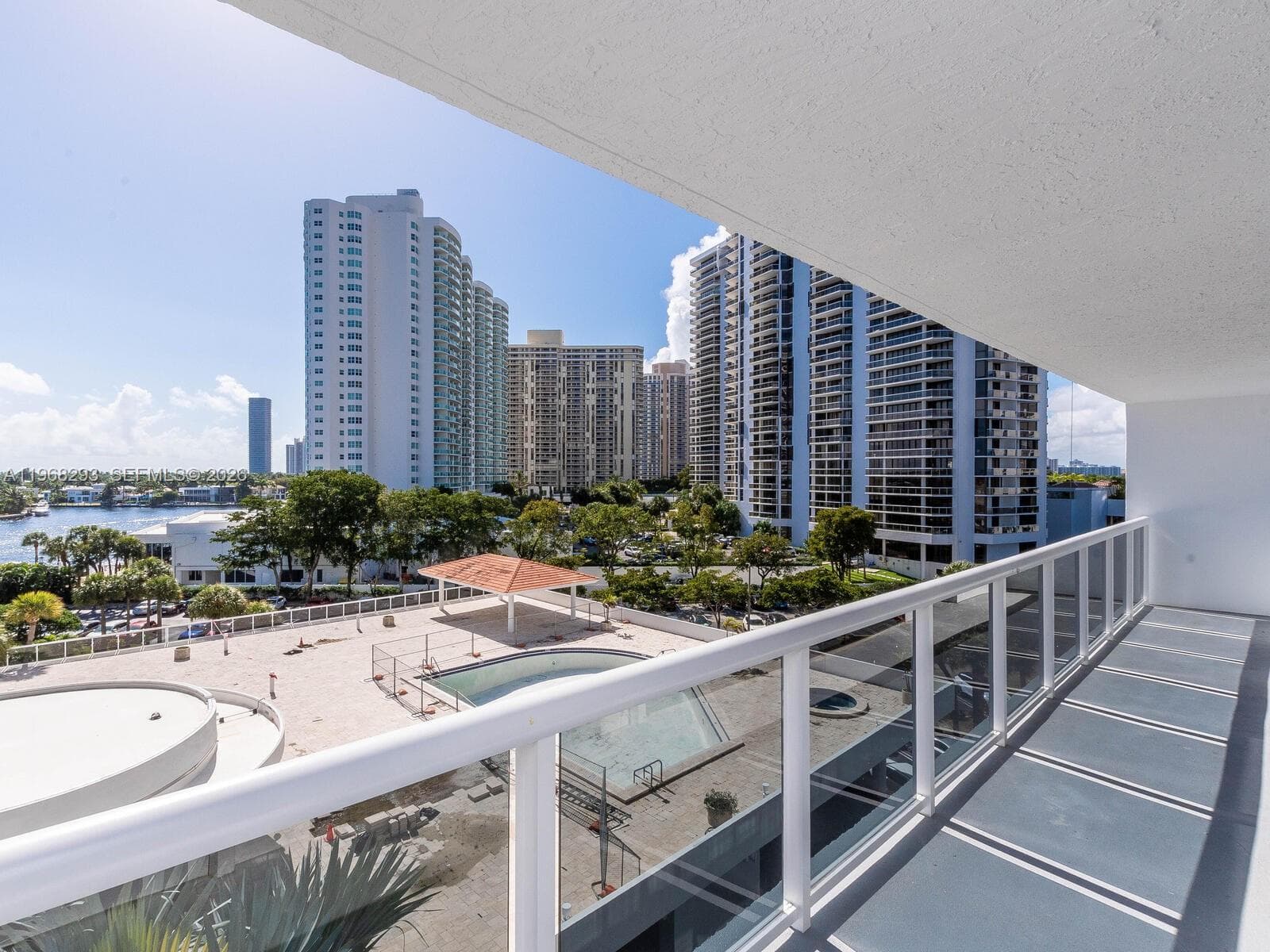 20505 E COUNTRY CLUB DR # 634, Aventura FL 33180 — 40