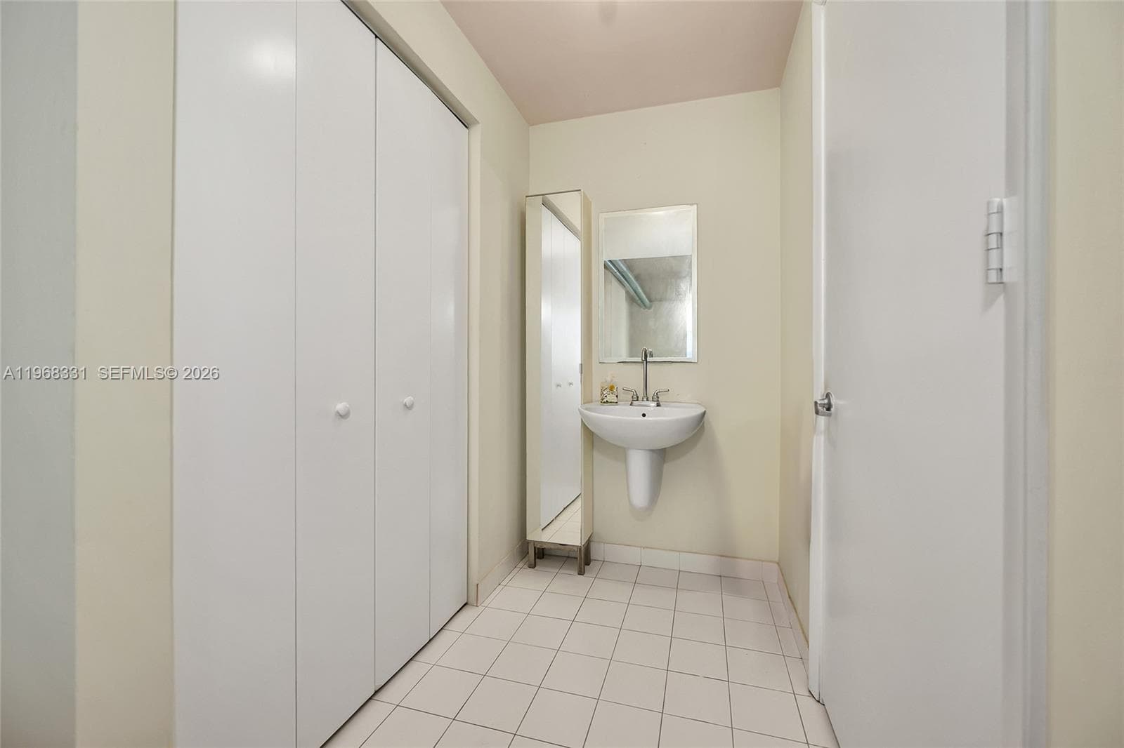 690 SW 1st Ct # 1504, Miami FL 33130 — 14
