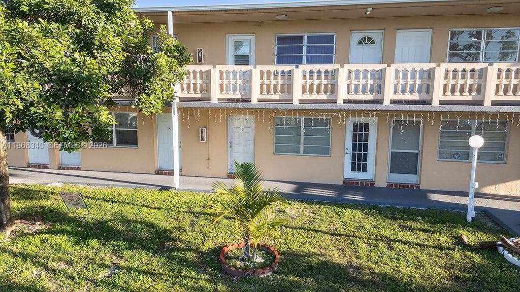 20311 NE 2nd Ave # 15, Miami FL 33179 — 1