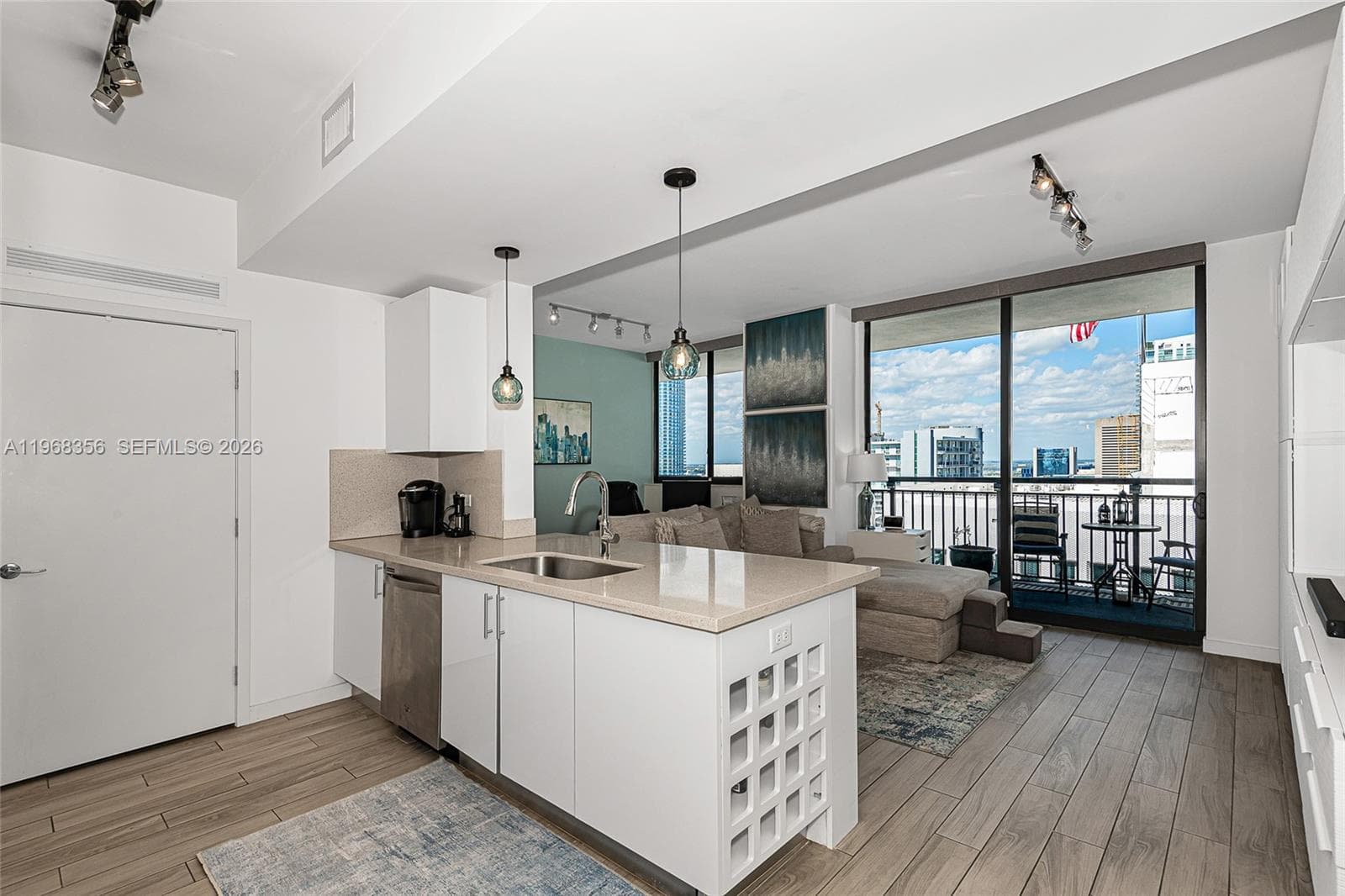 999 SW 1st Ave # 3215, Miami FL 33130 — 2