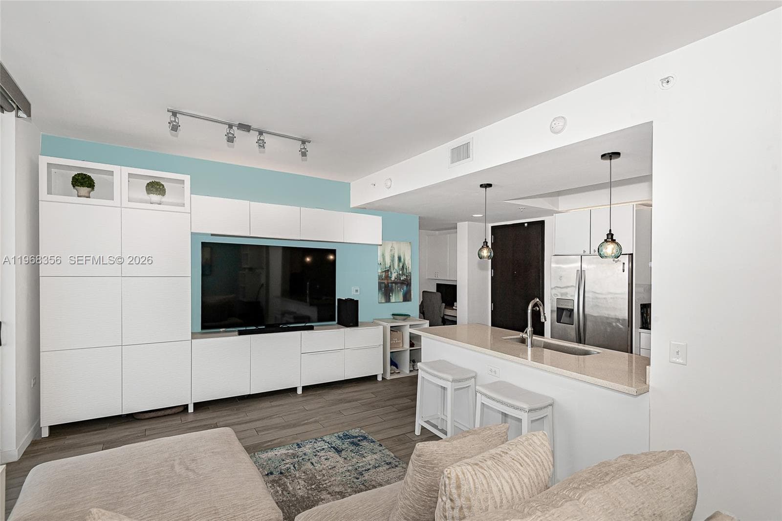 999 SW 1st Ave # 3215, Miami FL 33130 — 7