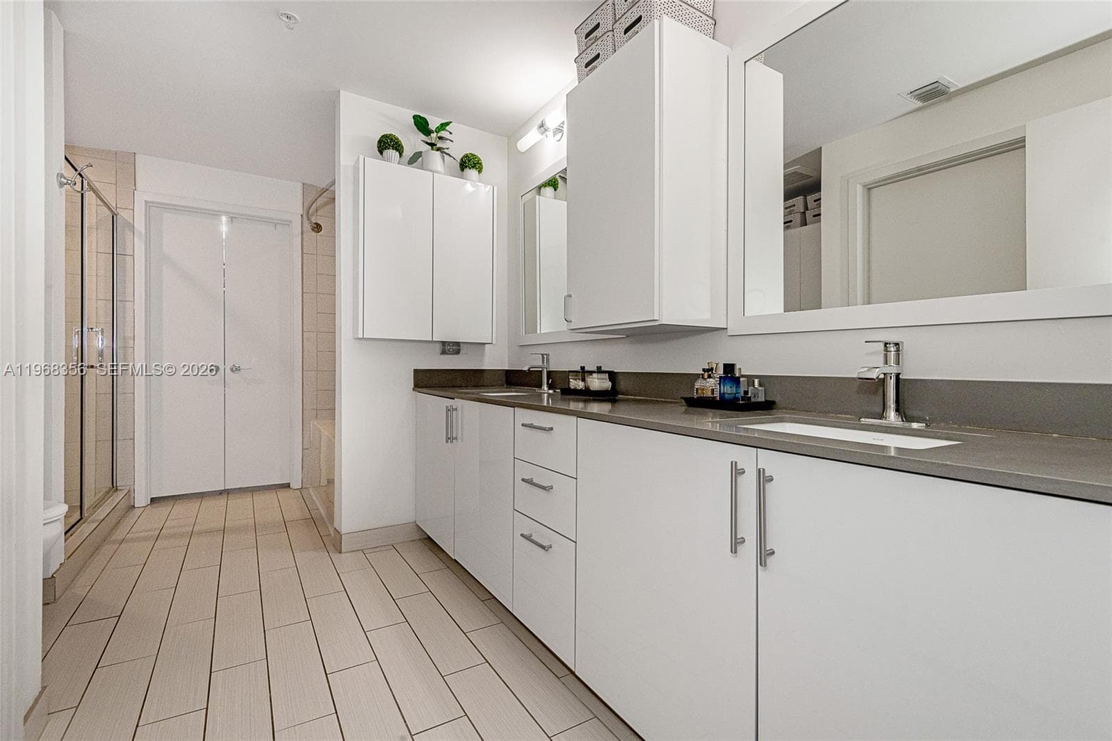 999 SW 1st Ave # 3215, Miami FL 33130 — 20