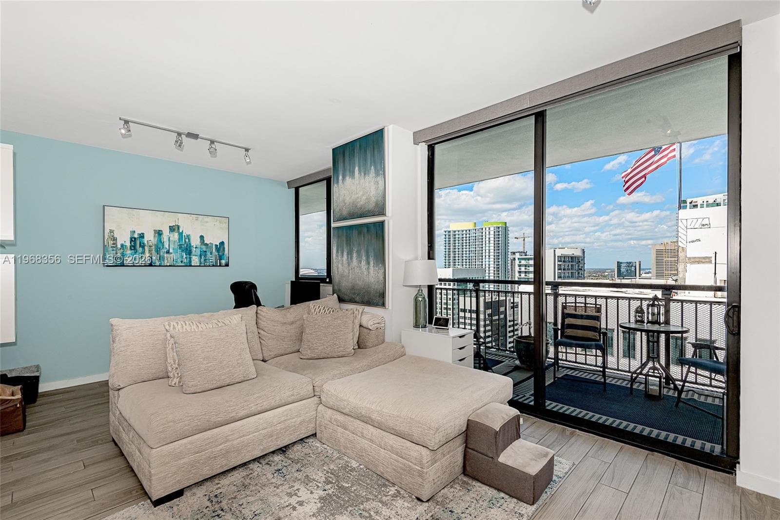 999 SW 1st Ave # 3215, Miami FL 33130 — 4
