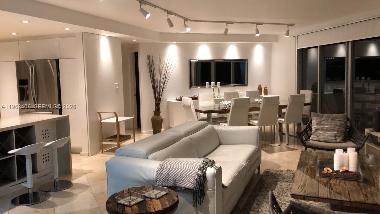 5151 COLLINS AV # 532, Miami Beach FL 33140 — 5