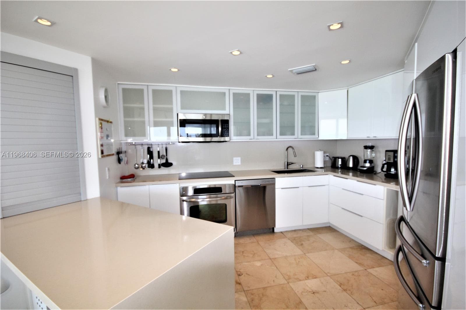 5151 COLLINS AV # 532, Miami Beach FL 33140 — 11