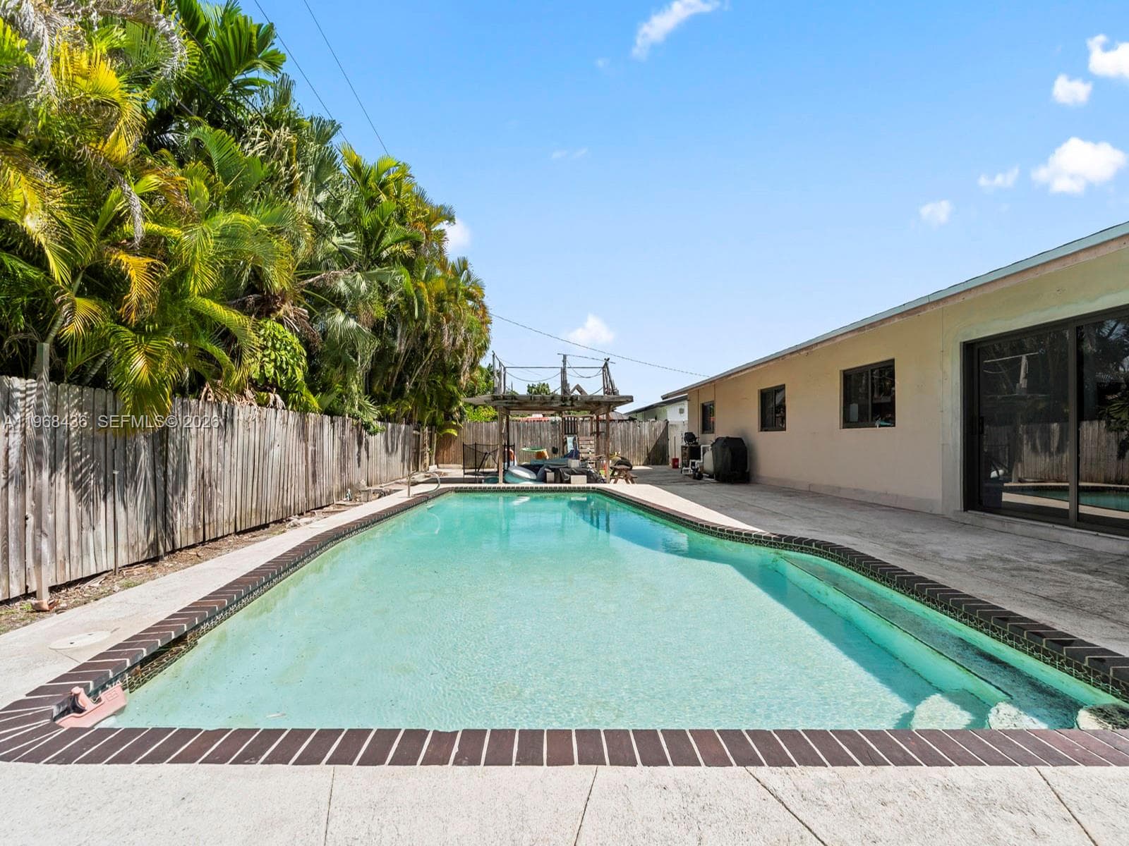 10415 SW 200th St, Cutler Bay FL 33157 — 32