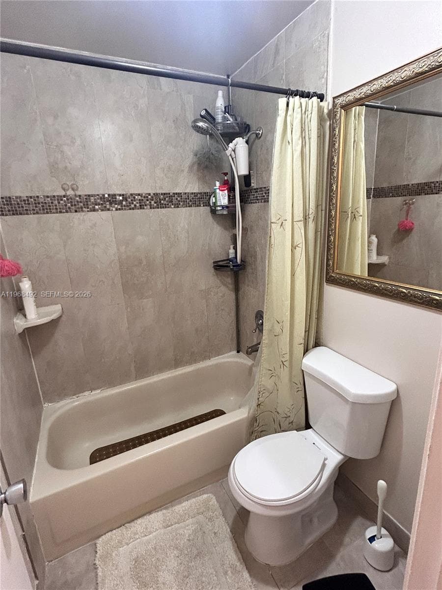 7030 NW 179th St # 205, Hialeah FL 33015 — 17