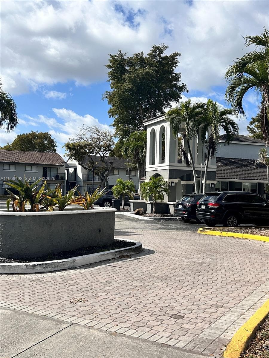 7030 NW 179th St # 205, Hialeah FL 33015 — 1
