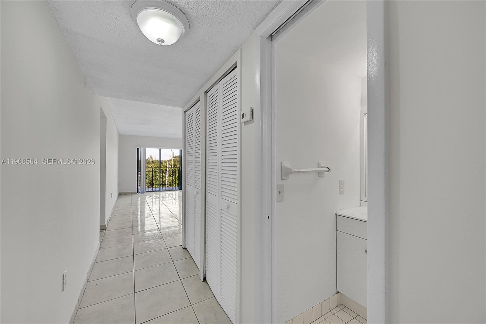 650 NE 149th St # 406A, Miami FL 33161 — 3