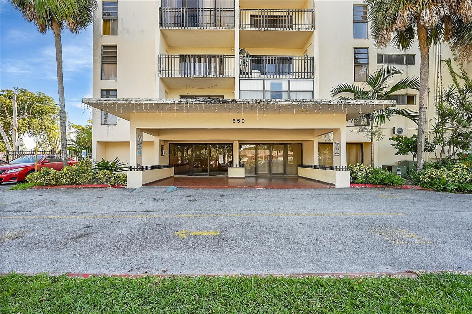 650 NE 149th St # 406A, Miami FL 33161 — 1