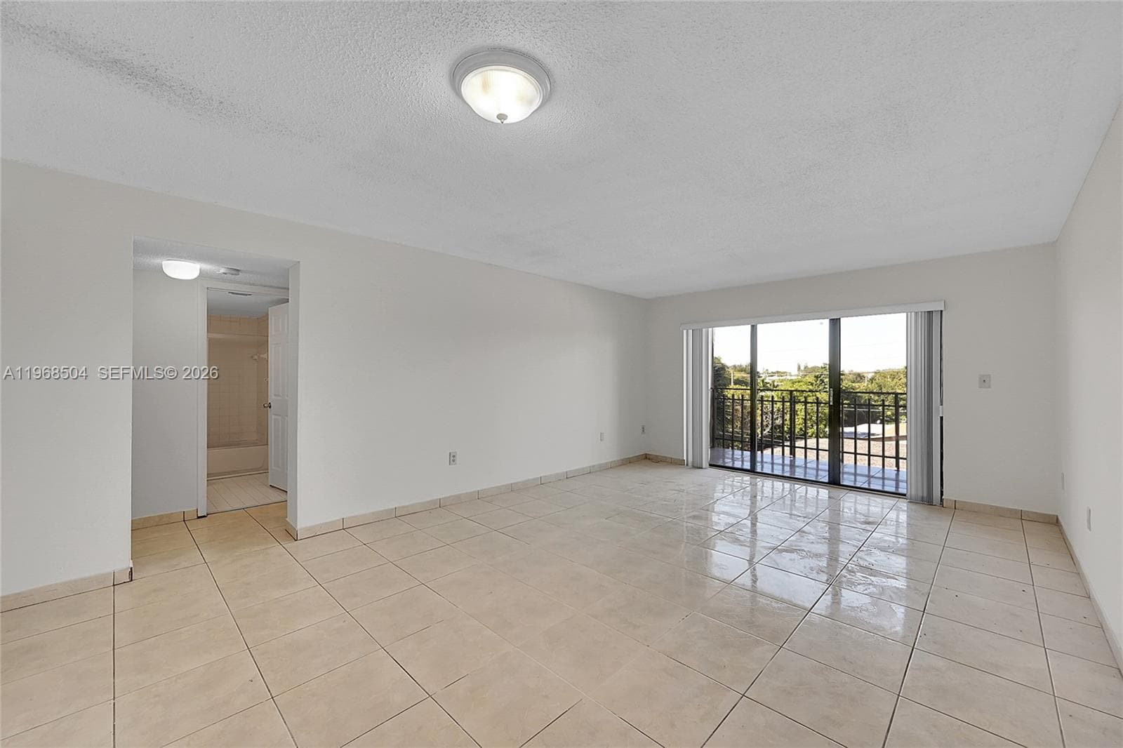 650 NE 149th St # 406A, Miami FL 33161 — 5