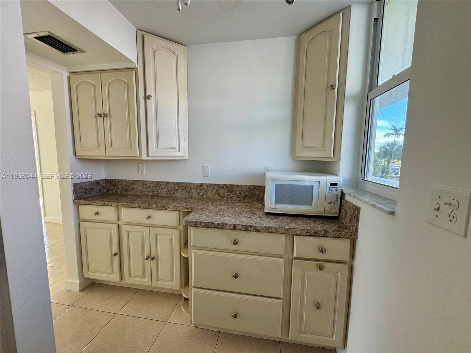 2855 Leonard Dr # H202, Aventura FL 33160 — 11