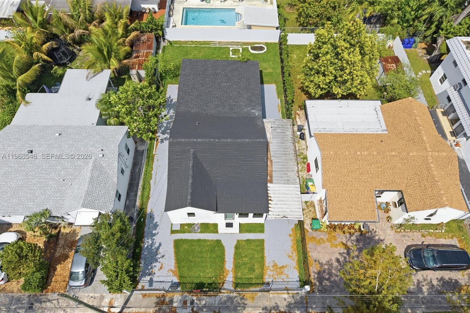 4237 SW 7th St, Miami FL 33134 — 29