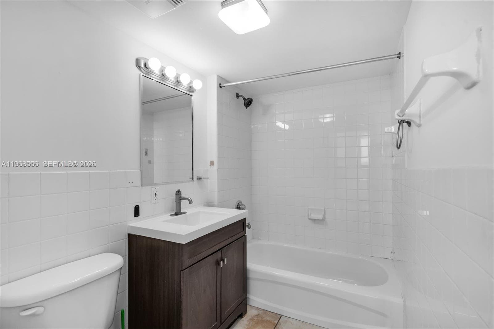1475 SW 8th St # 610, Miami FL 33135 — 14