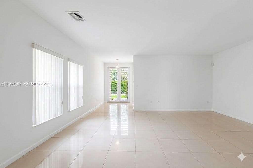 2780 SW 33 AVE, Miami FL 33133 — 5