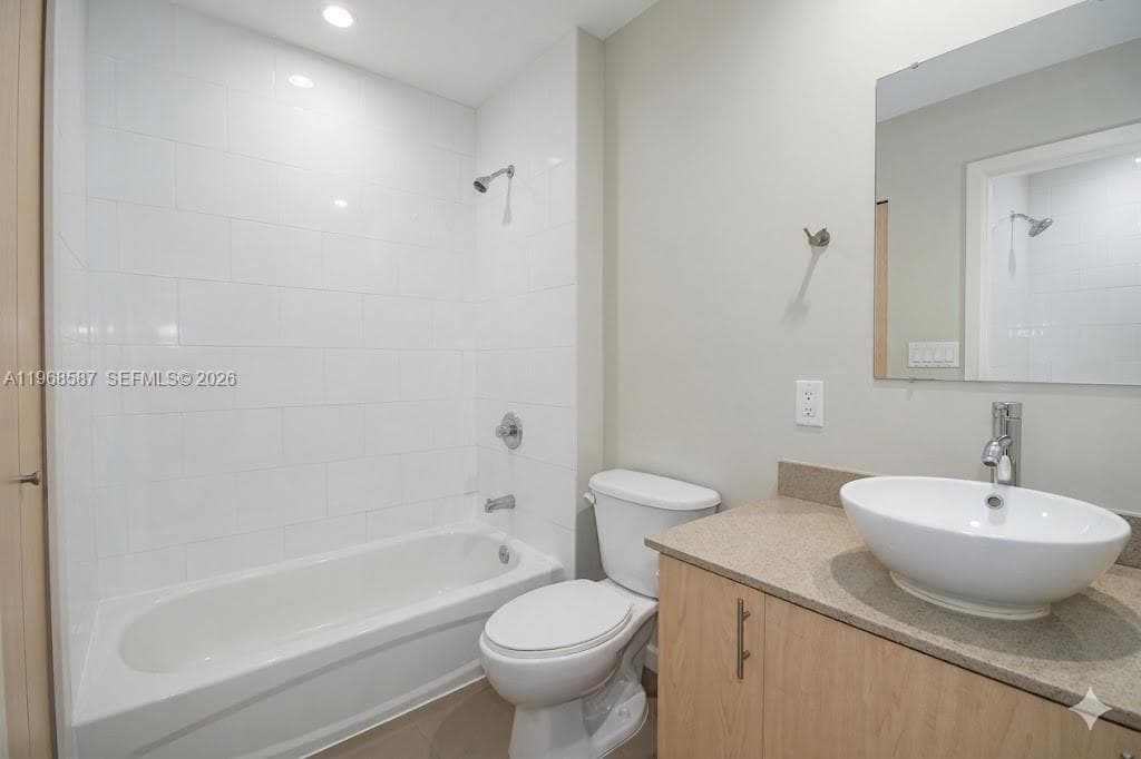 2780 SW 33 AVE, Miami FL 33133 — 25