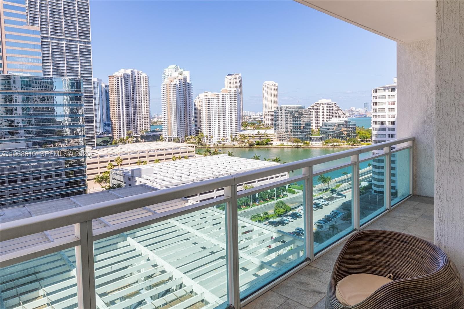 950 Brickell Bay Dr # 1504, Miami FL 33131 — 2