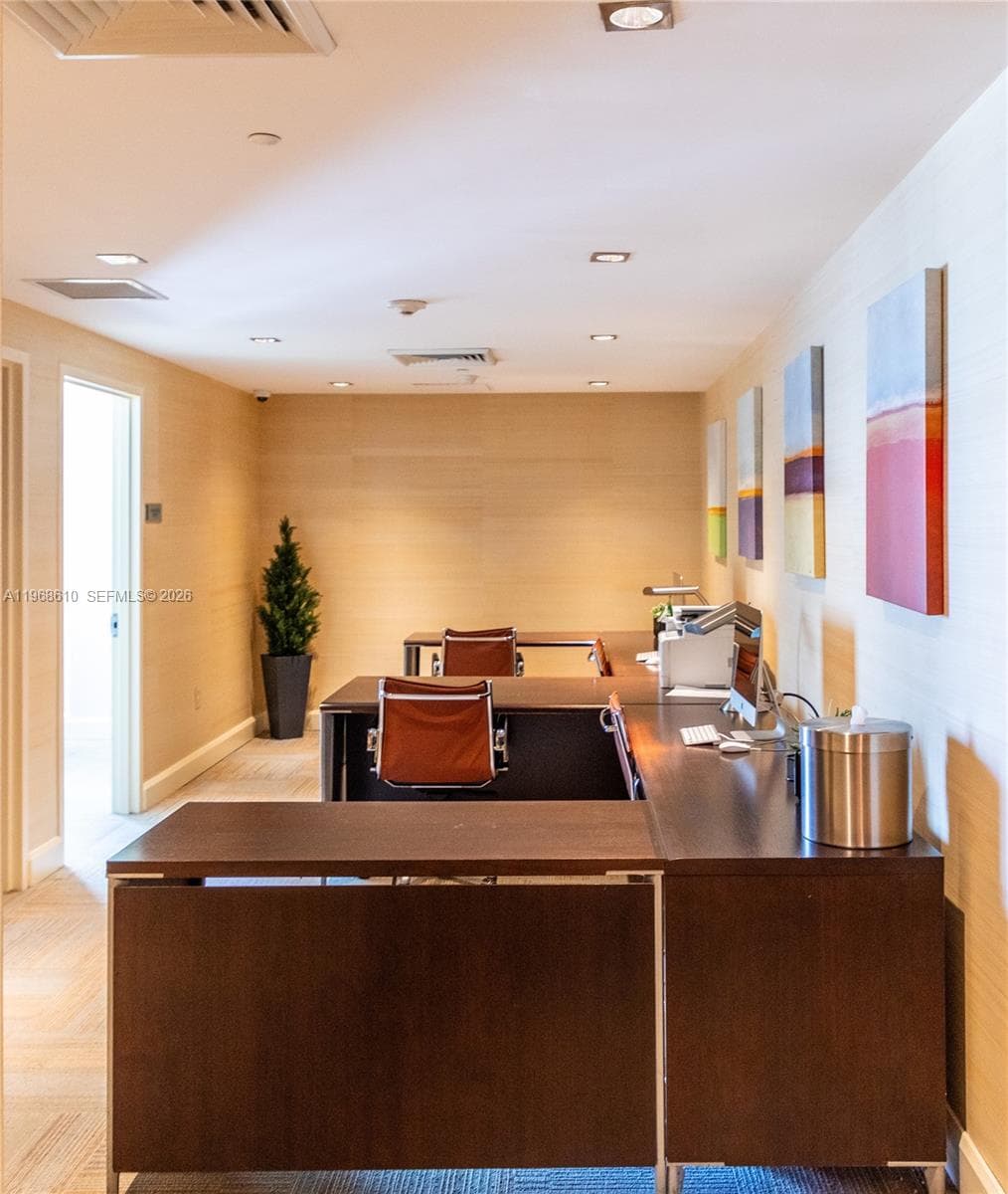 950 Brickell Bay Dr # 1504, Miami FL 33131 — 18
