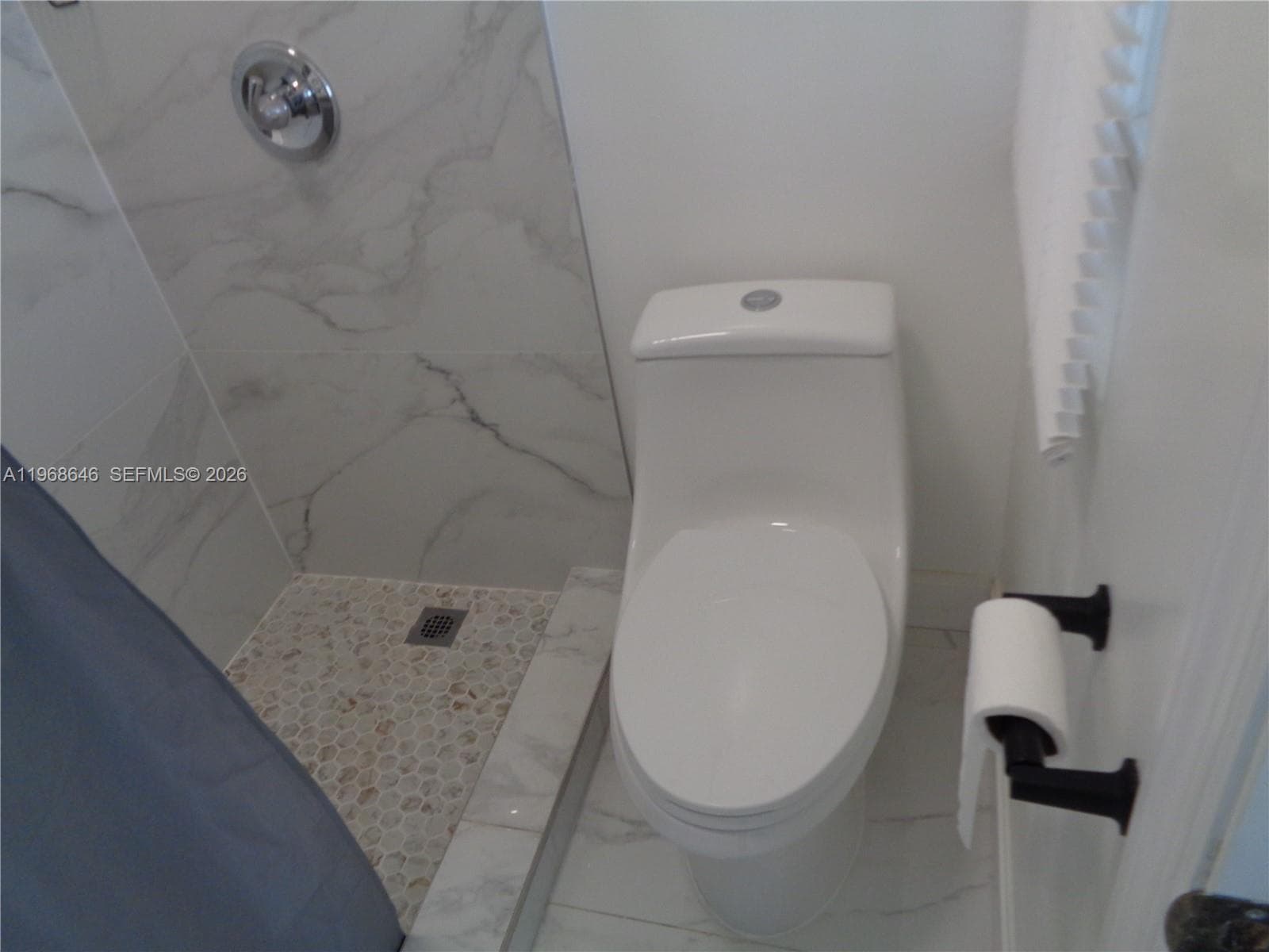 2060 SE 14th St, Homestead FL 33035 — 13