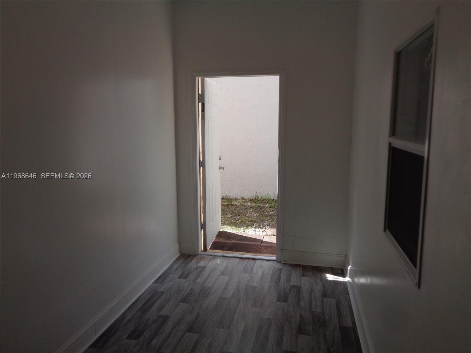 2060 SE 14th St, Homestead FL 33035 — 7