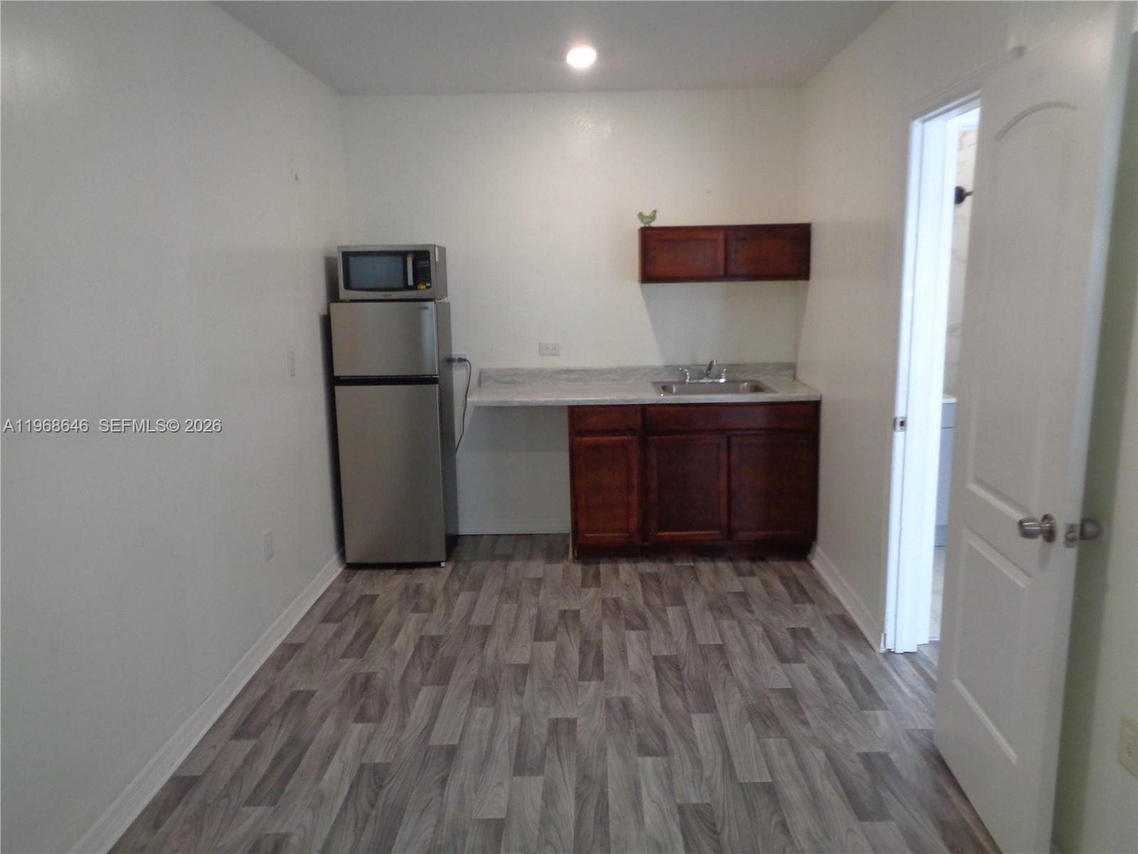 2060 SE 14th St, Homestead FL 33035 — 8